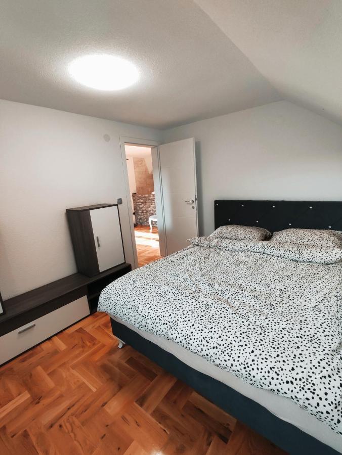 Apartman-Vikendica Mihajlovic Баня-Лука Экстерьер фото